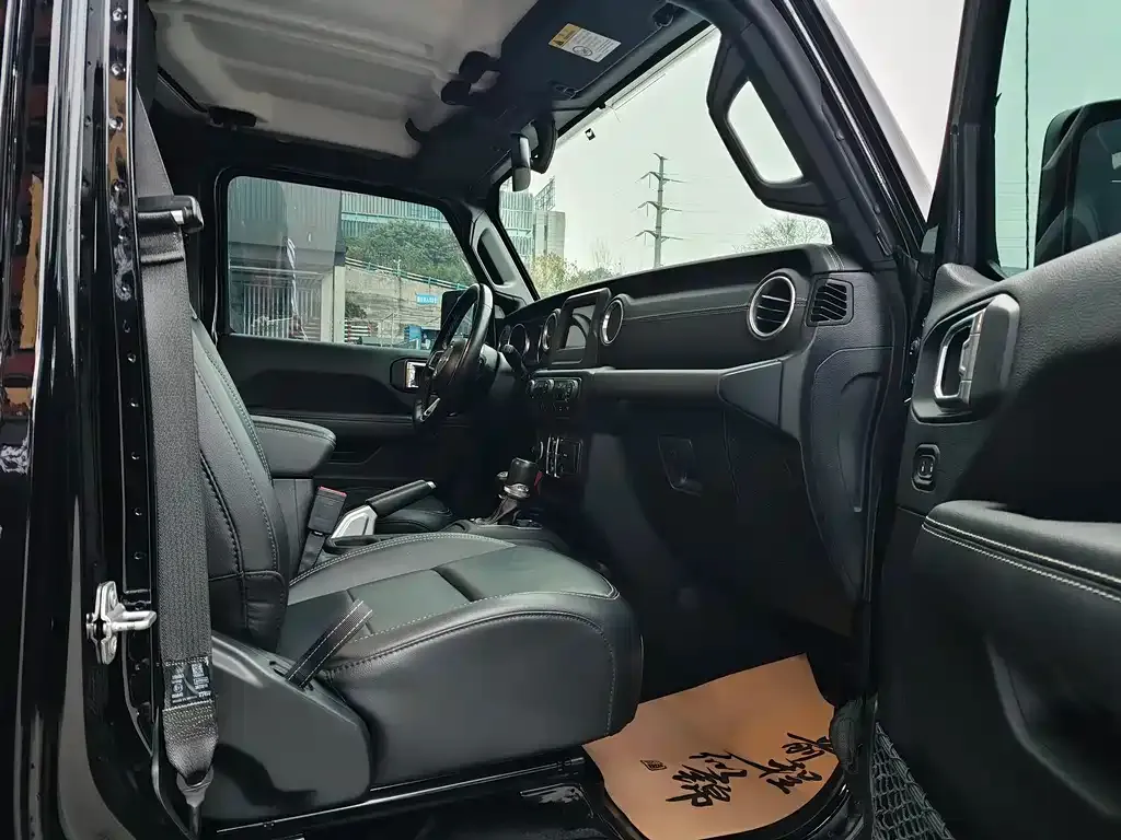 Jeep Wrangler 2021 из CN, фото 3