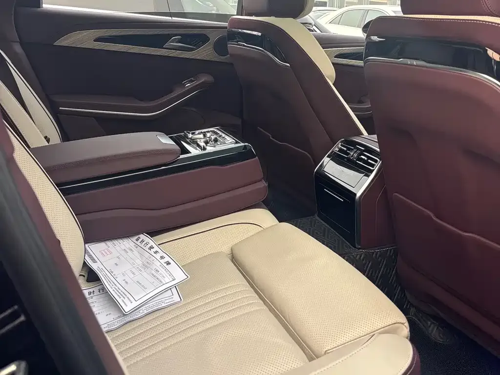 Hongqi H9 2021 из CN, фото 8