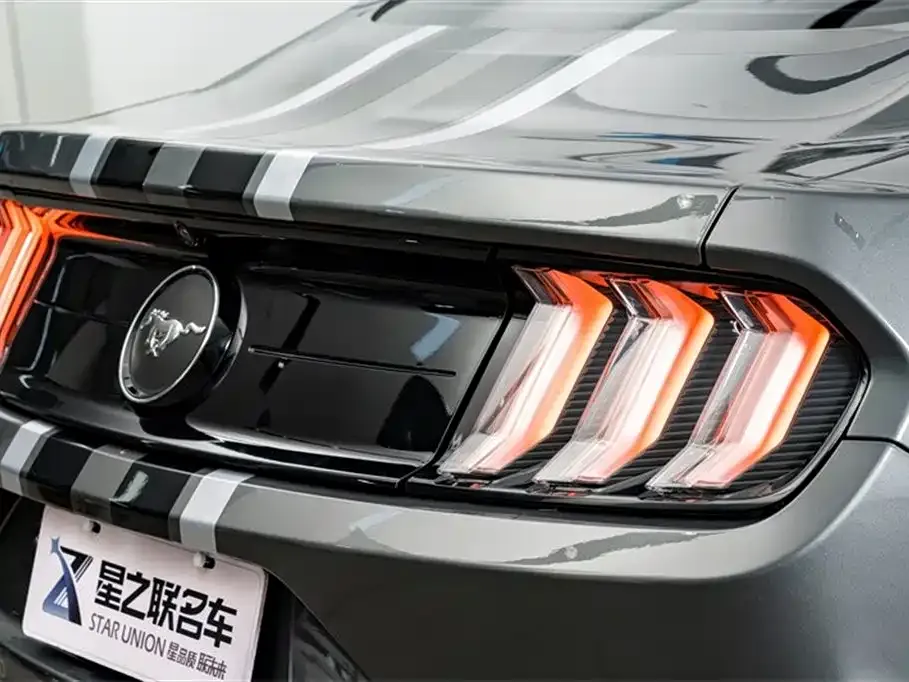 Ford Mustang 2023 из CN, фото 7