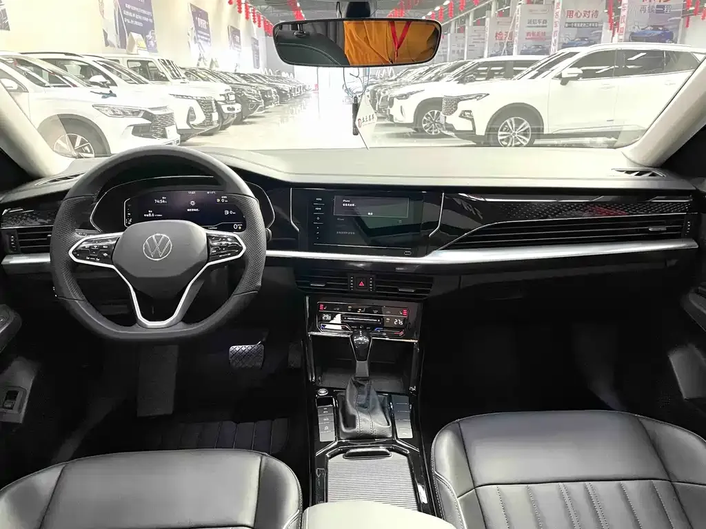 Volkswagen Passat 2023 из CN, фото 4