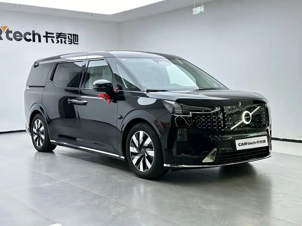 Volvo EM90 2024 из CN, фото 10