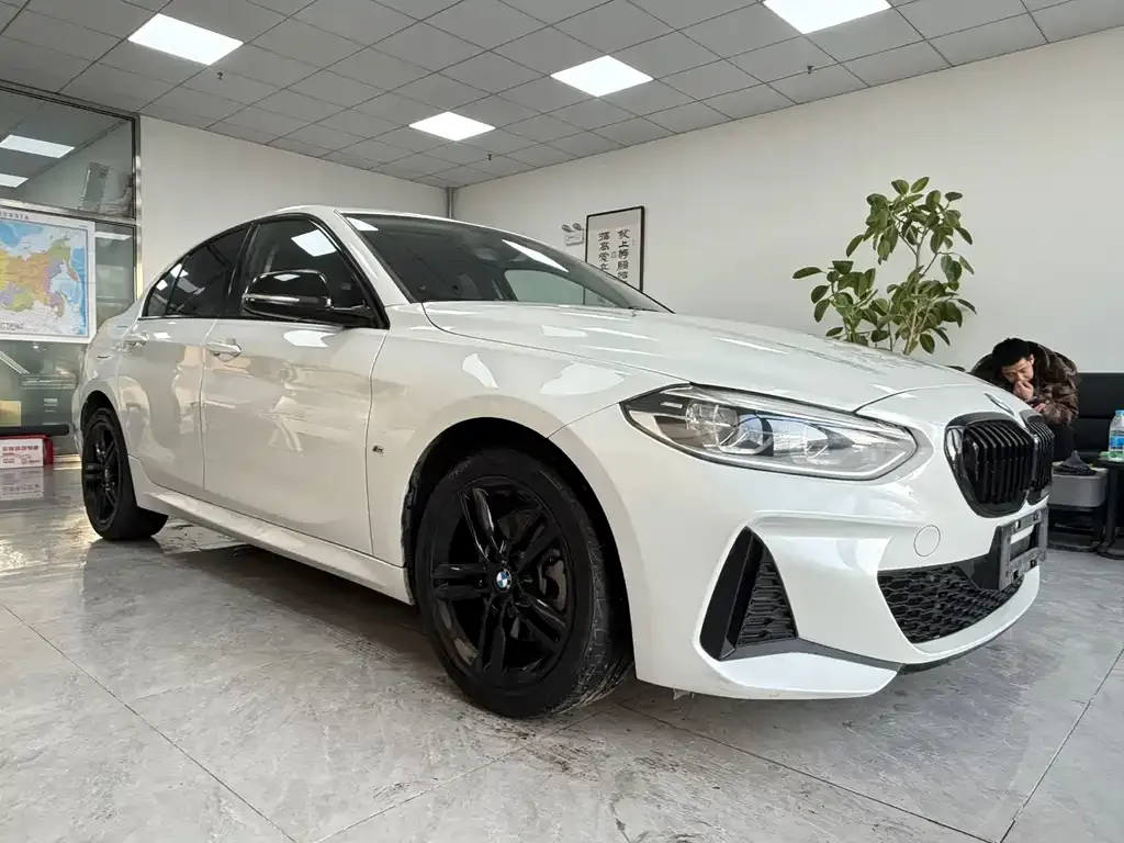 BMW 1 Series 2023 из CN, фото 6