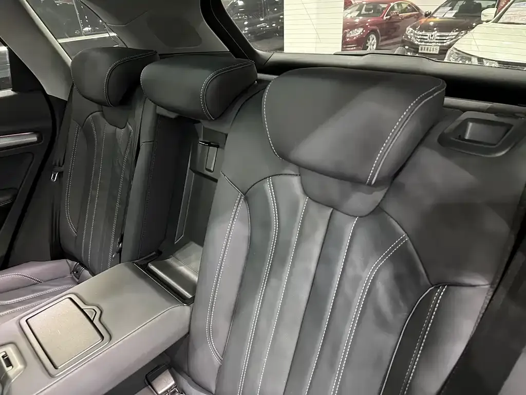 Audi Q5L 2023 из CN, фото 3