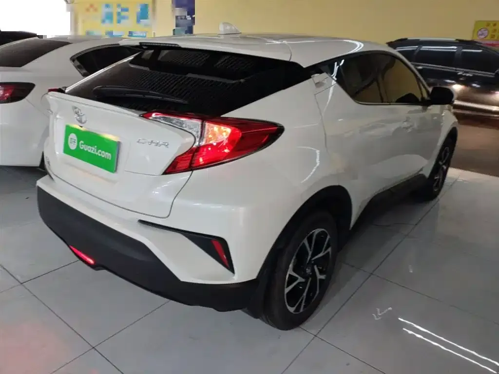 Toyota C-HR — фото 6