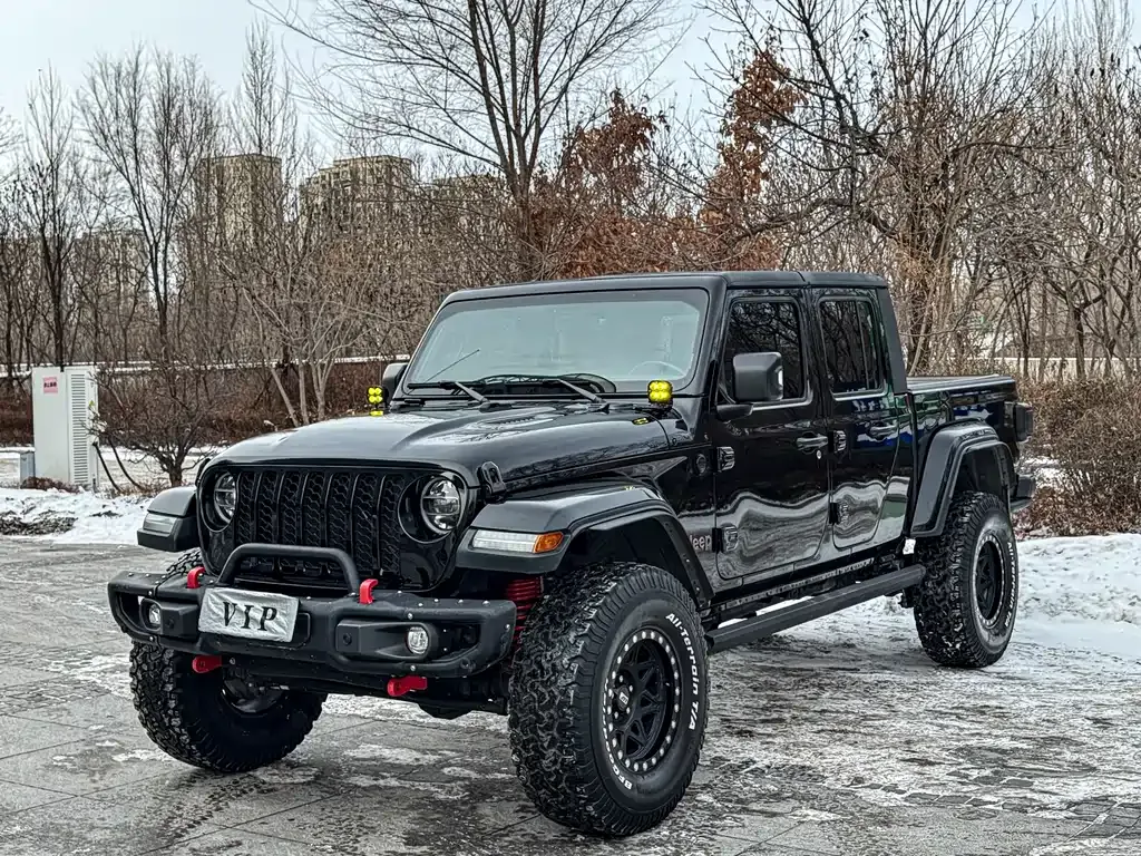 Jeep Gladiator 2023 из CN, фото 1