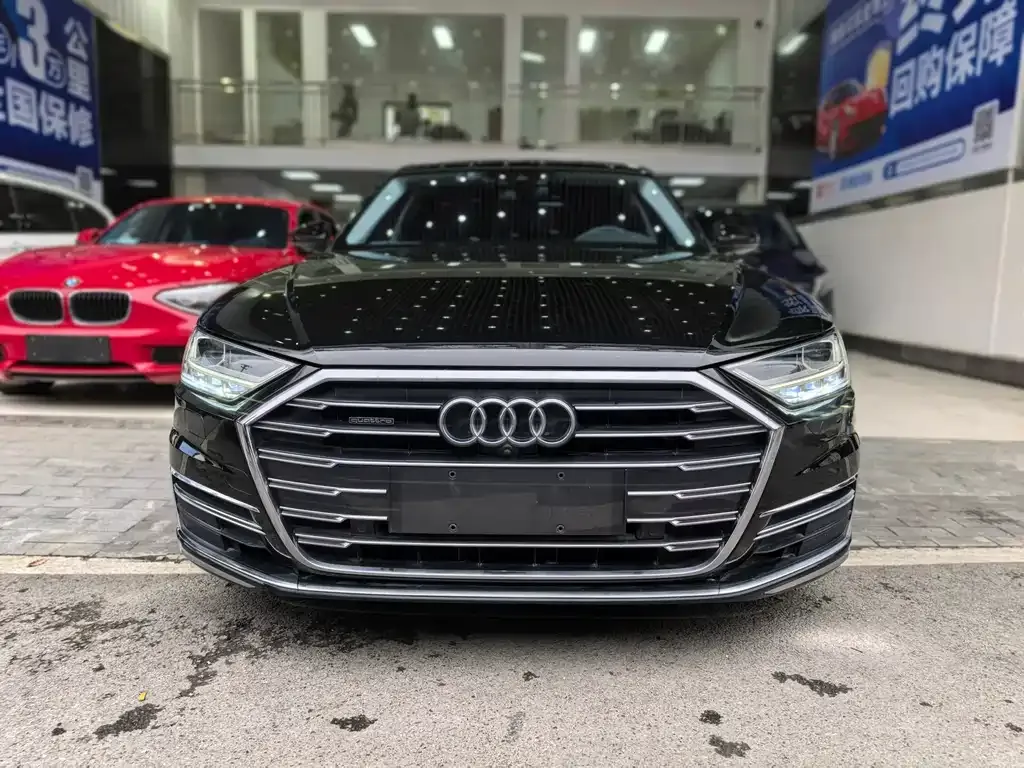 Audi A8 — фото 5