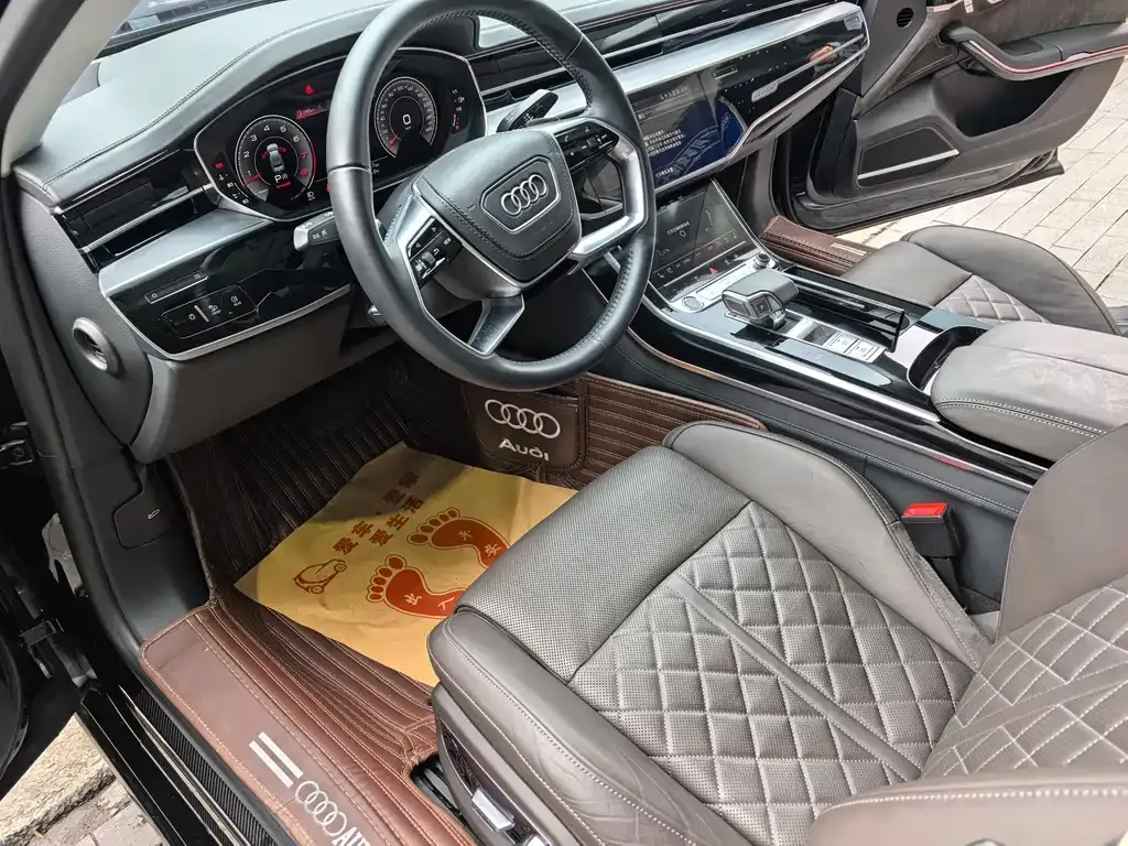 Audi A8 — фото 10