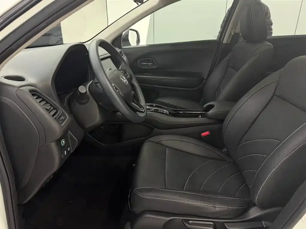 Honda Vezel 2021 из CN, фото 8