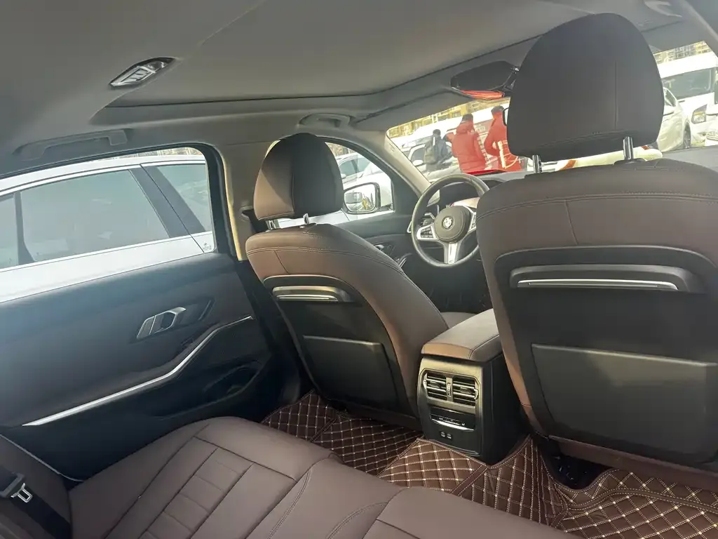 BMW 3 Series 2021 из CN, фото 10