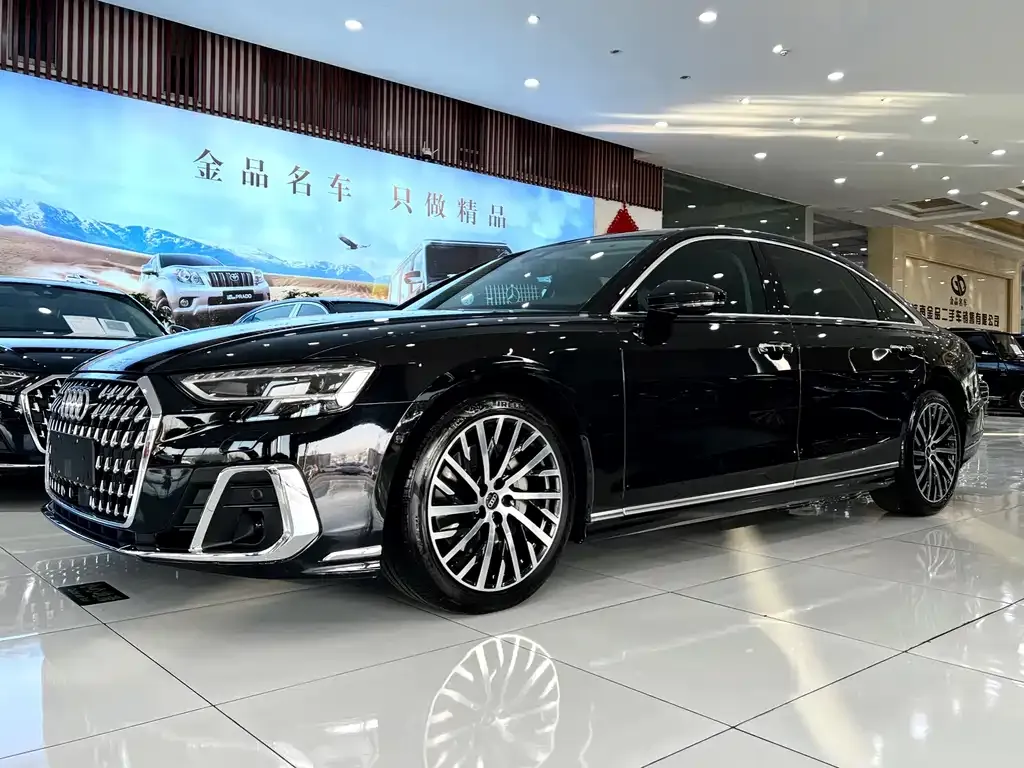 Audi A8 — фото 2