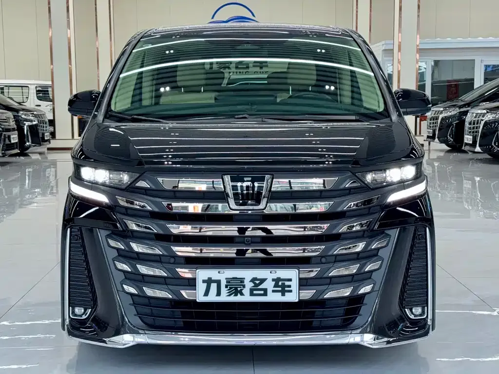 Toyota Vellfire — фото 7