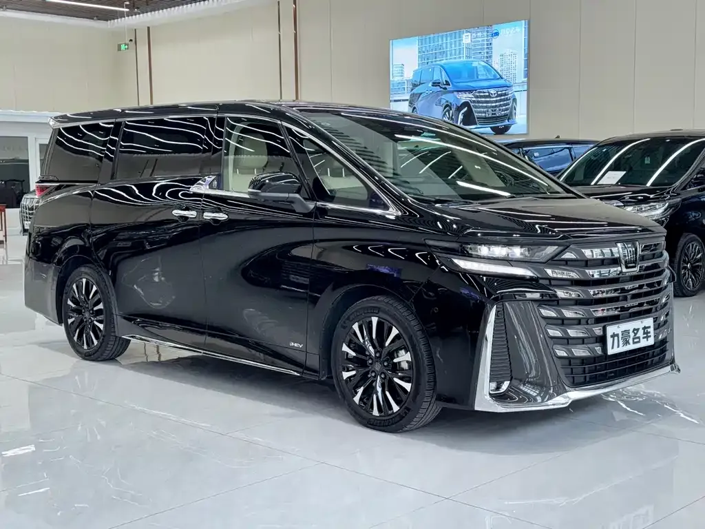 Toyota Vellfire — фото 8