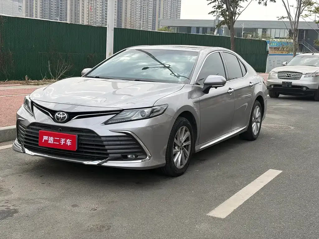 Toyota Camry 2023 из CN, фото 1