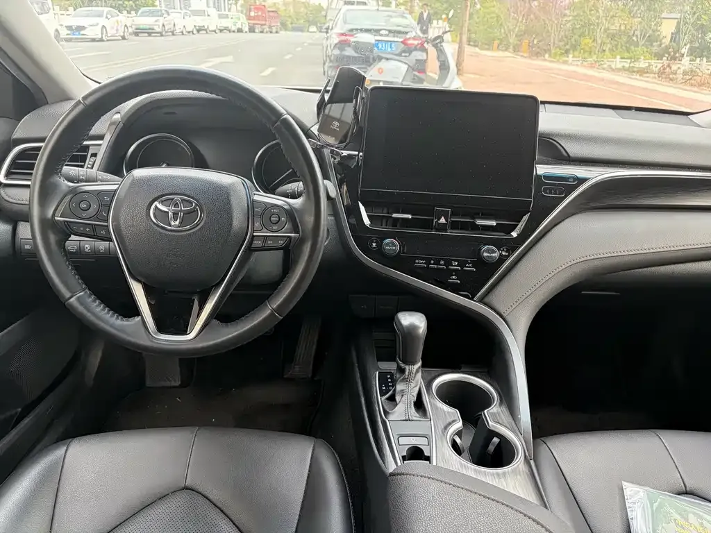 Toyota Camry 2023 из CN, фото 9