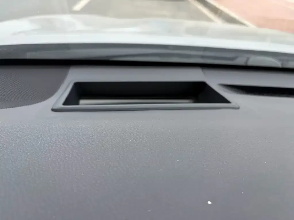 Toyota Camry 2023 из CN, фото 2