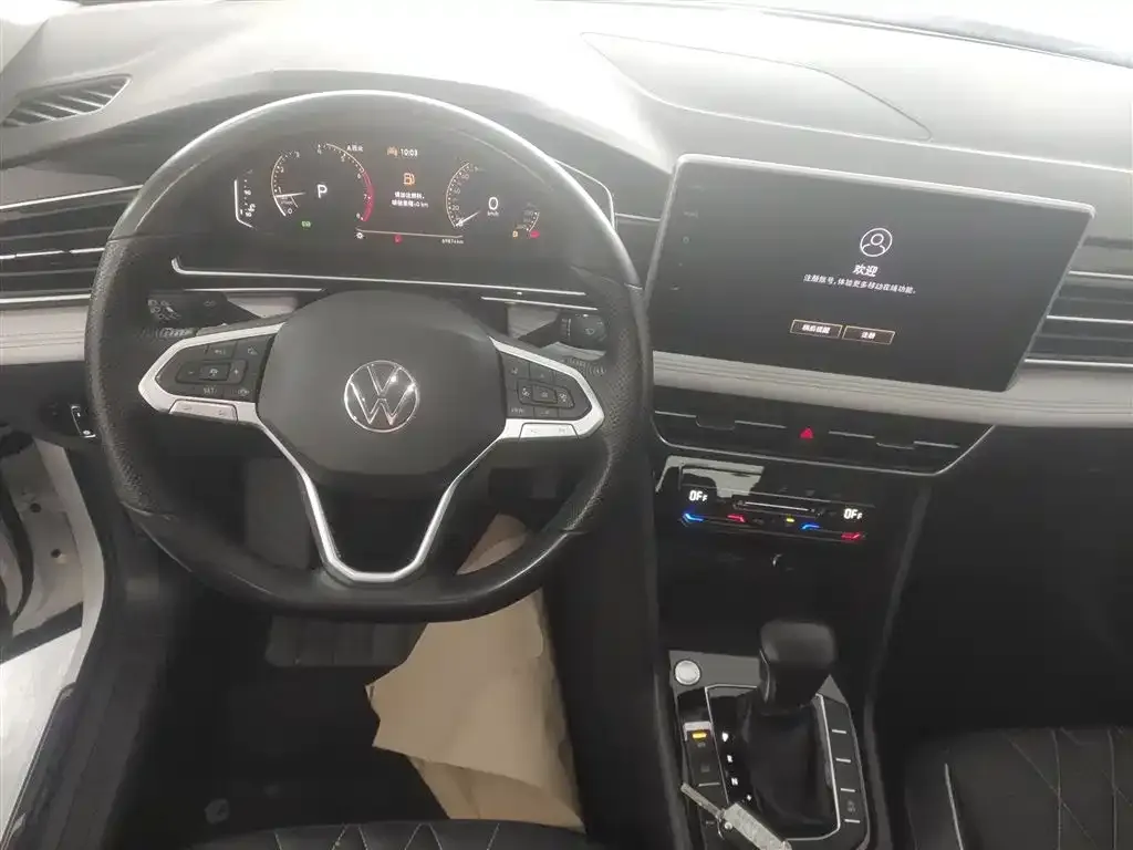 Volkswagen Tiguan L — фото 7