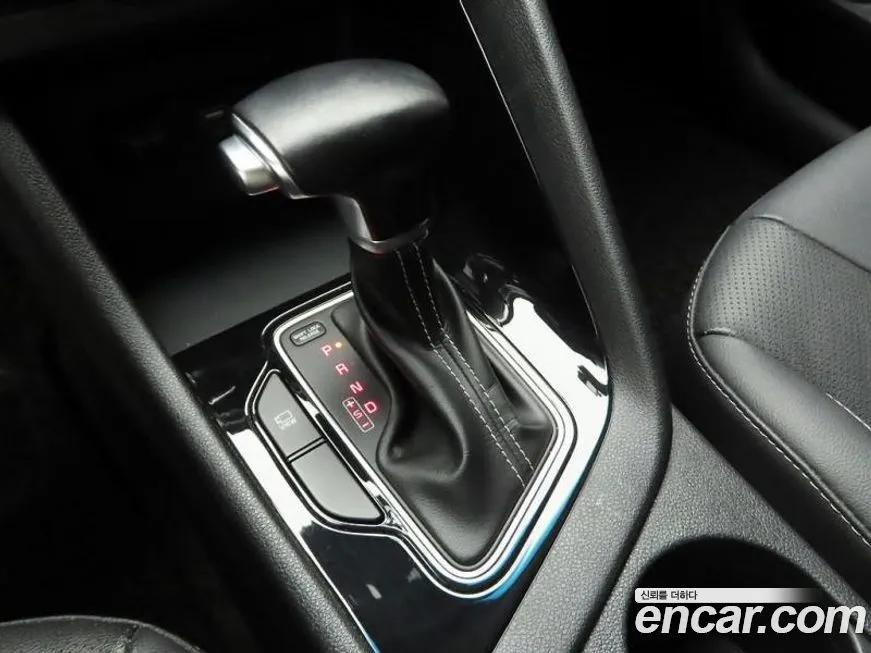Kia Niro — фото 10