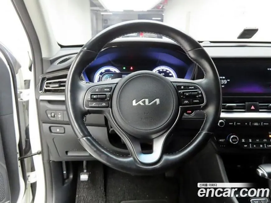 Kia Niro — фото 5