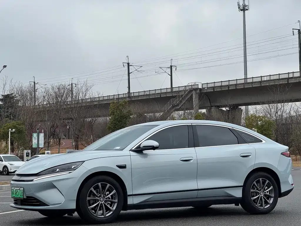 BYD Qin L 2025 из CN, фото 1