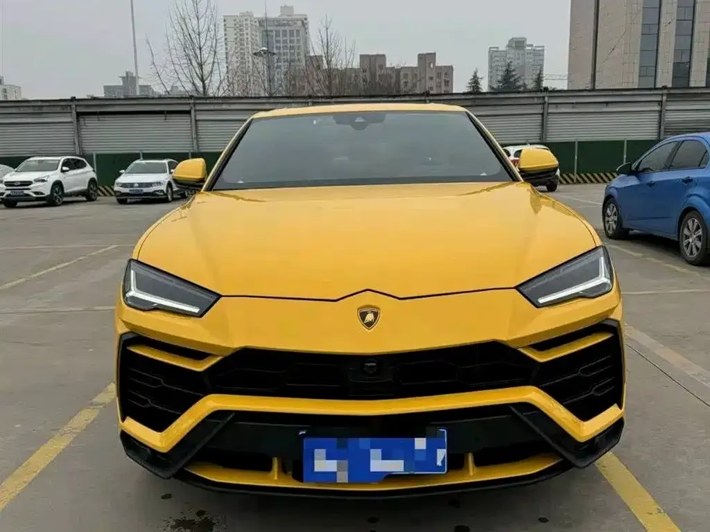 Lamborghini Urus 2022 из CN, фото 1