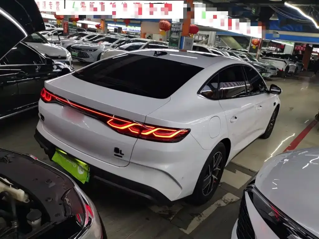BYD Qin L — фото 10