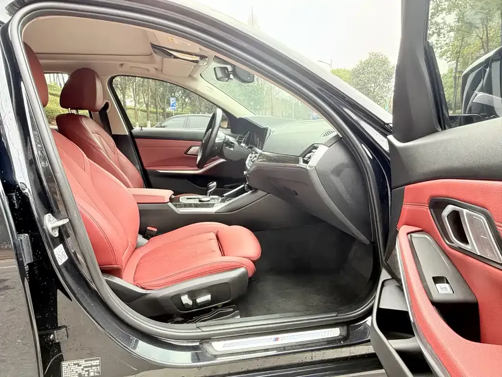 BMW 3 Series 2022 из CN, фото 10