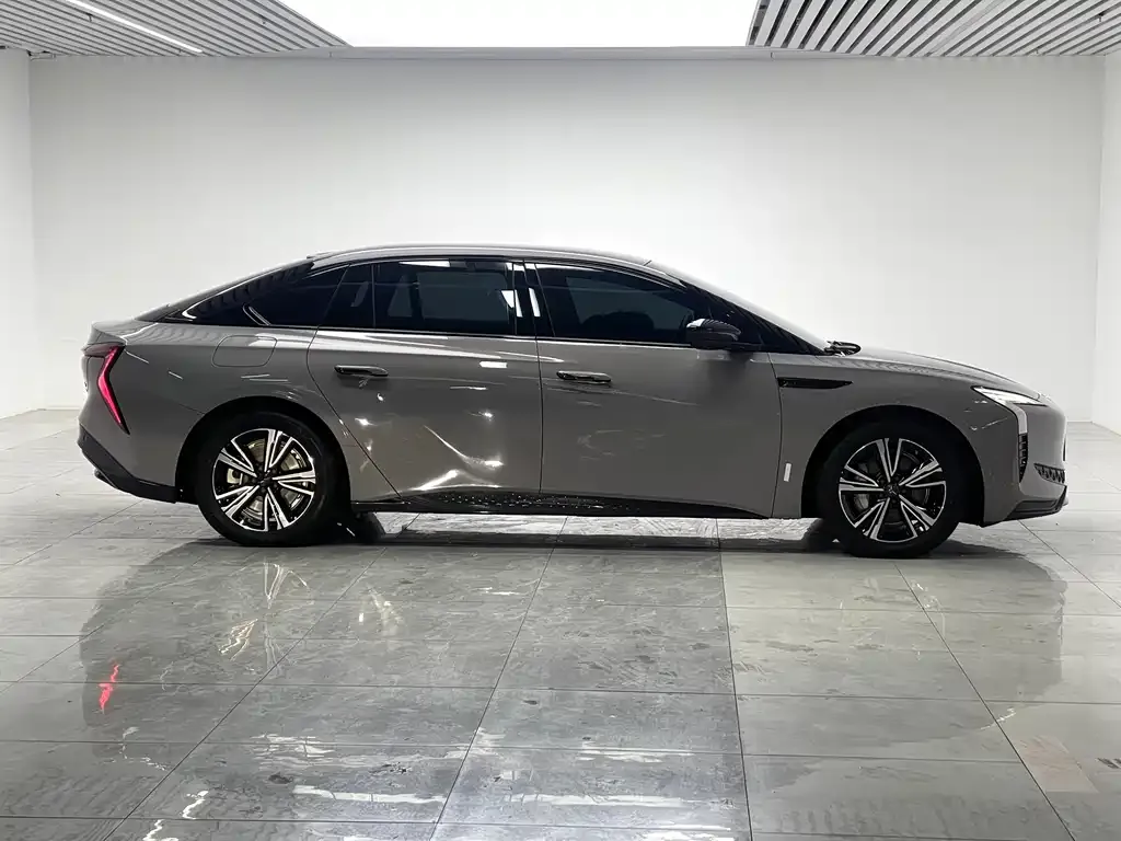 Hongqi EH7 — фото 7