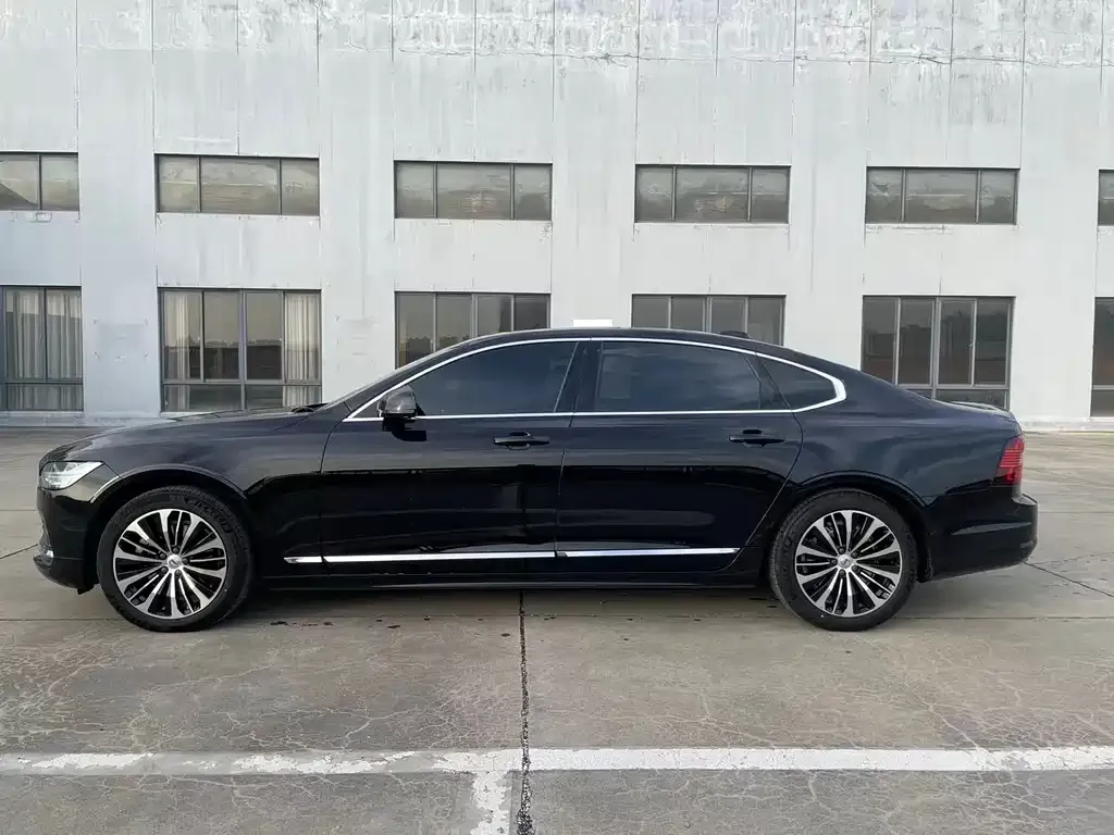 Volvo S90 — фото 4