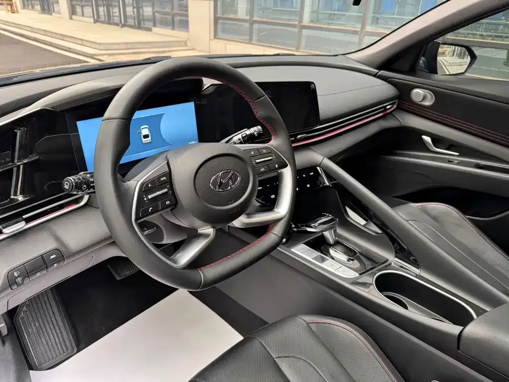 Hyundai Elantra 2023 из CN, фото 7