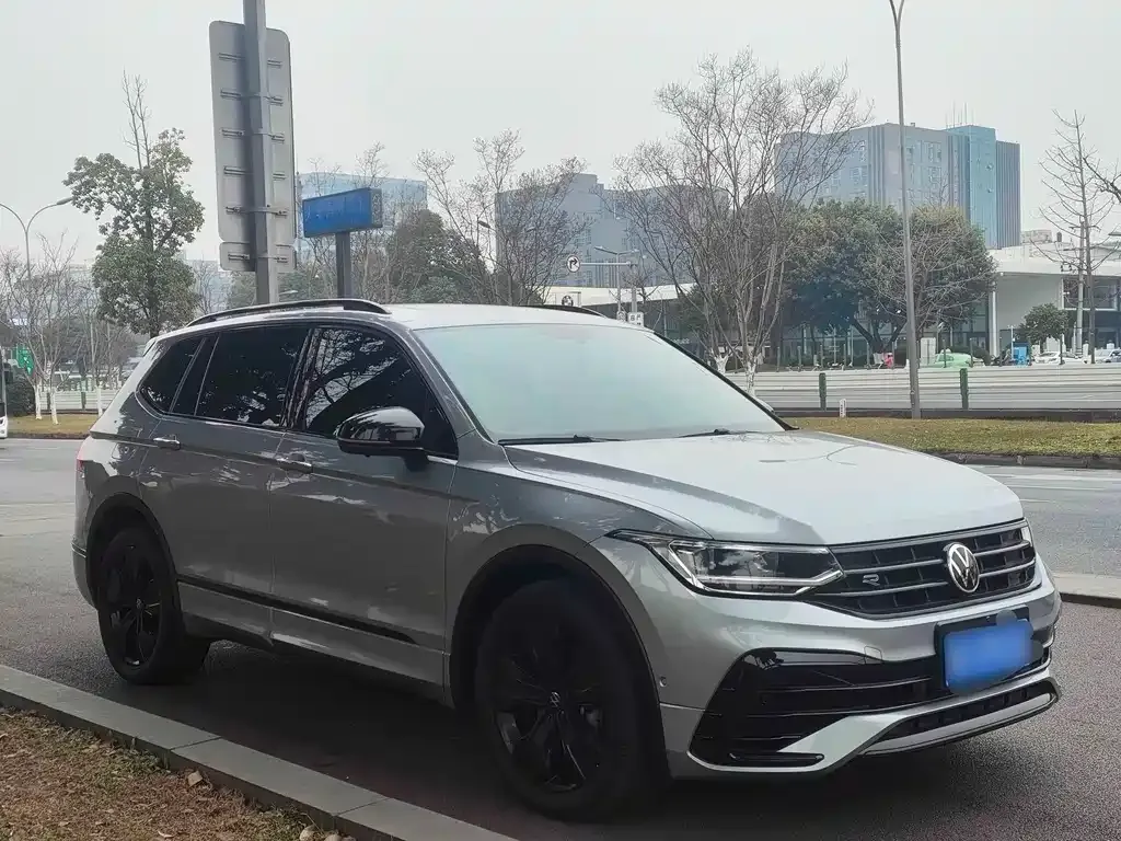 Volkswagen Tiguan L 2021 из CN, фото 5