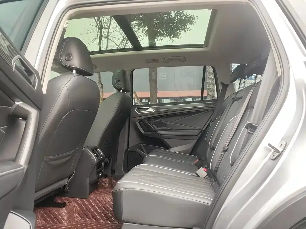 Volkswagen Tiguan L 2021 из CN, фото 6
