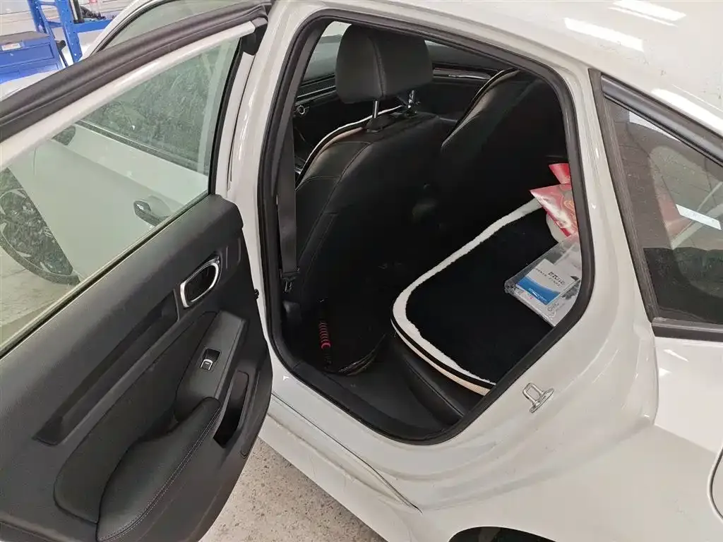 Honda Civic — фото 3