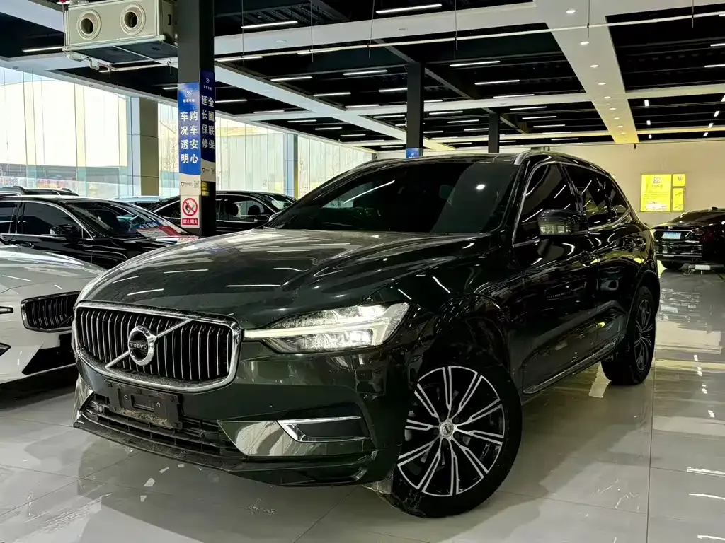Volvo XC60 2021 из CN, фото 1