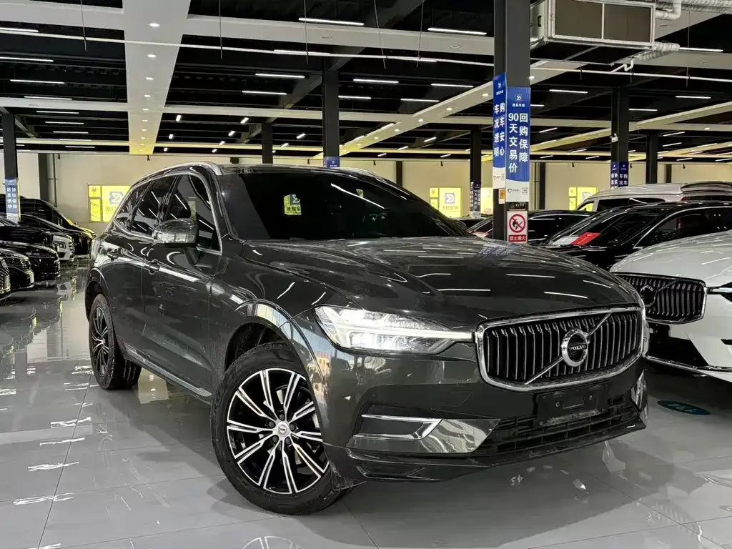 Volvo XC60 2021 из CN, фото 4