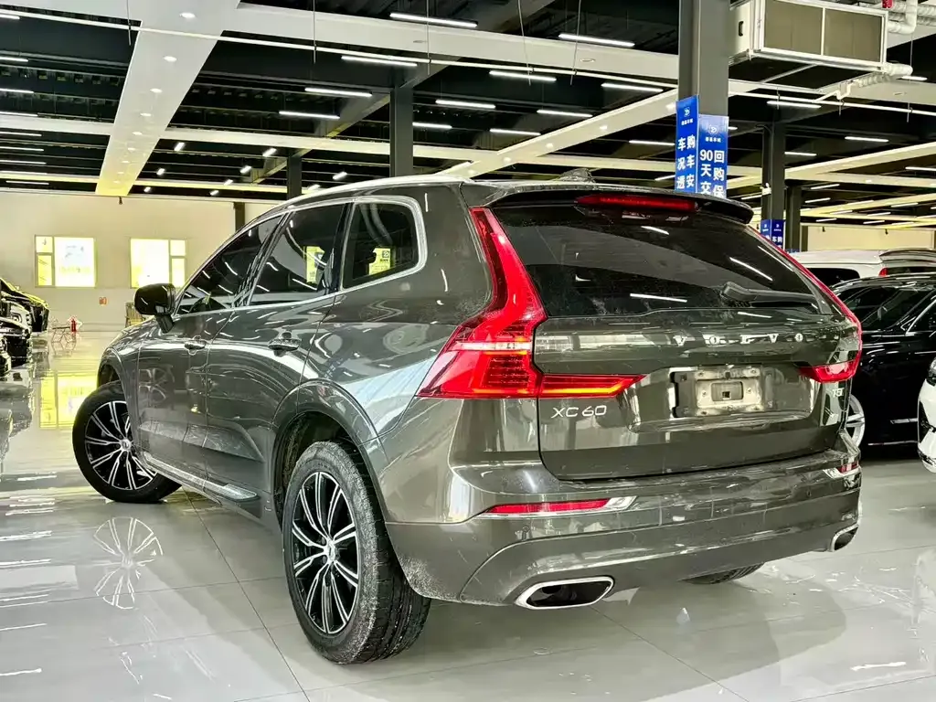 Volvo XC60 2021 из CN, фото 6