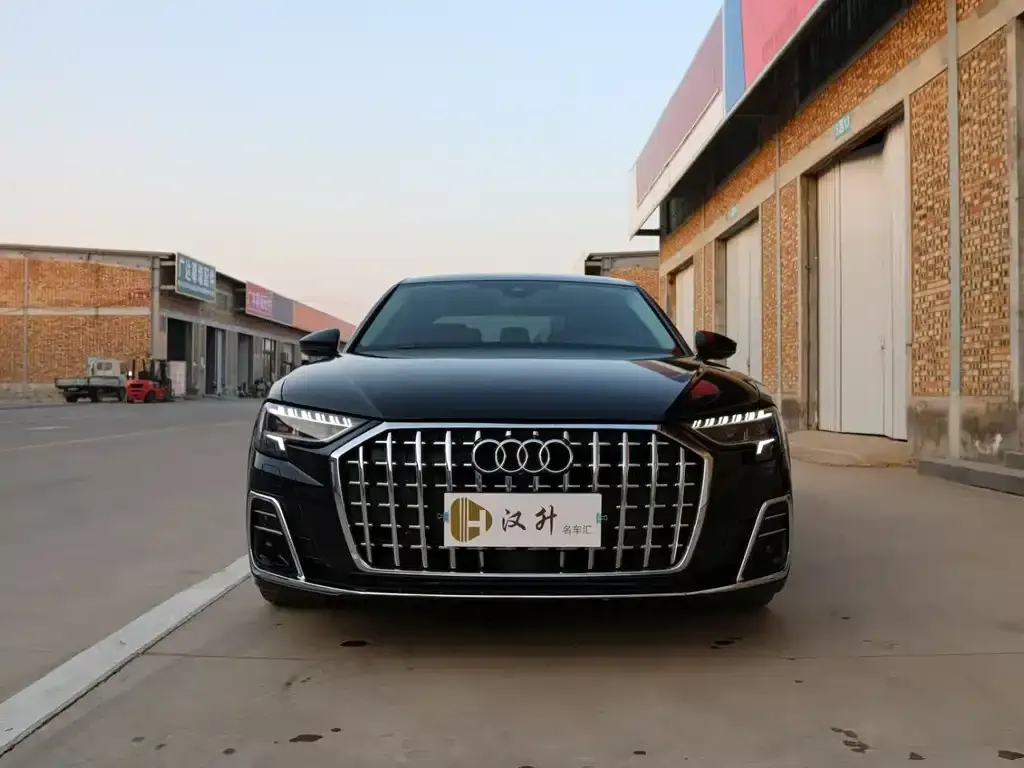 Audi A8 — фото 5