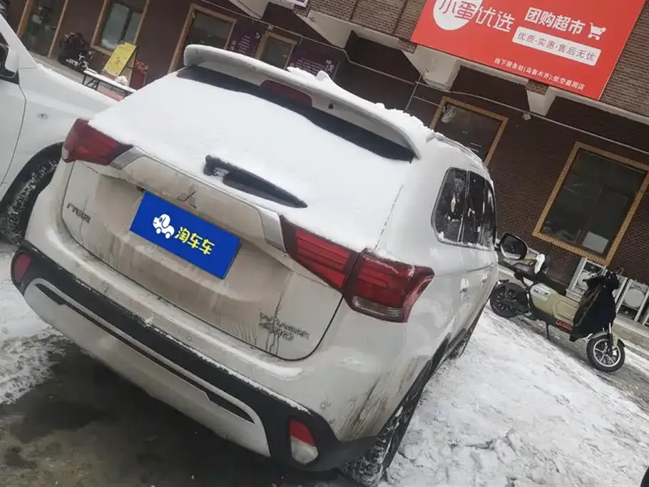 Mitsubishi Outlander 2021 из CN, фото 7