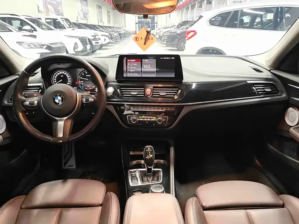 BMW 1 Series 2022 из CN, фото 9