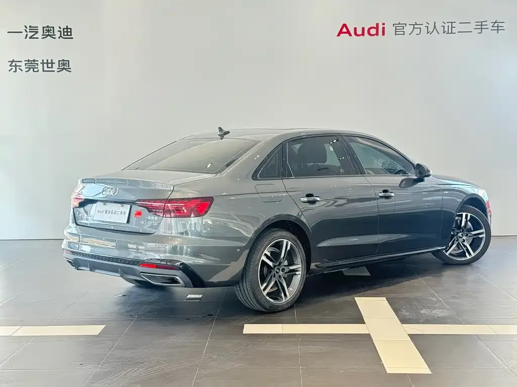 Audi A4L 2023 из CN, фото 9