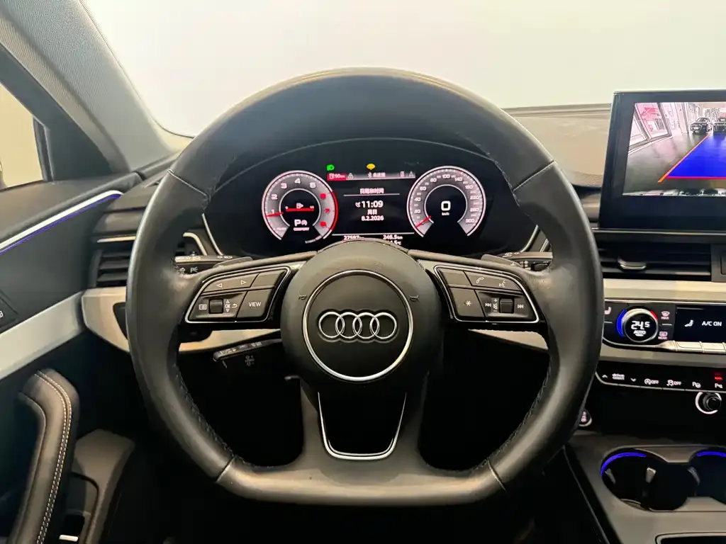 Audi A4L 2023 из CN, фото 7
