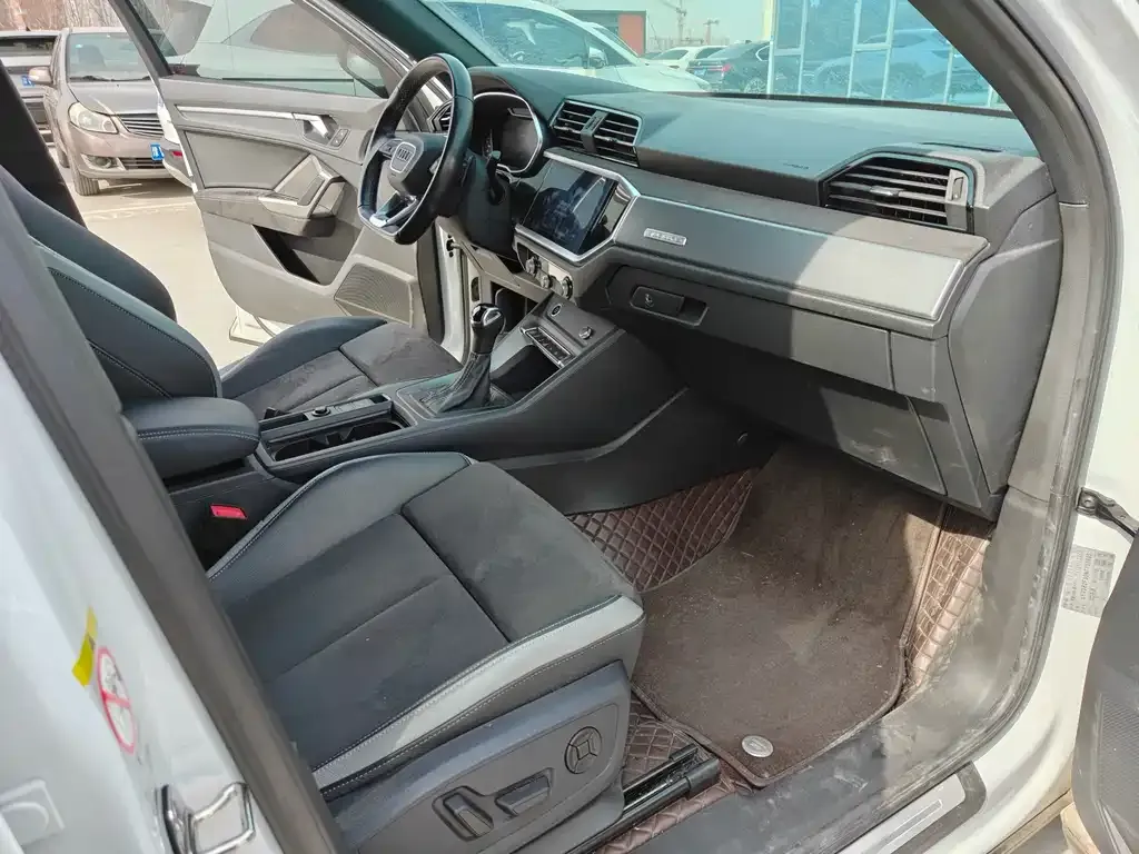 Audi Q3 2022 из CN, фото 10