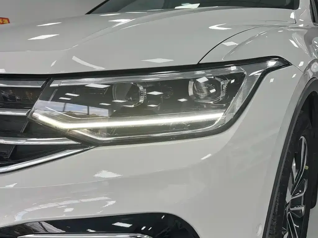 Volkswagen Tiguan L 2022 из CN, фото 2