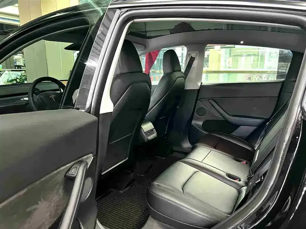 Tesla Model Y 2022 из CN, фото 3