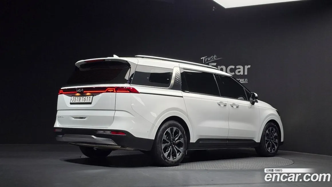 Kia Carnival — фото 2