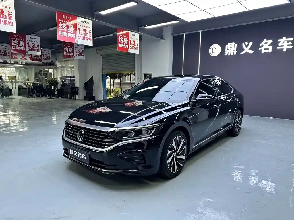 Volkswagen Passat — фото 1