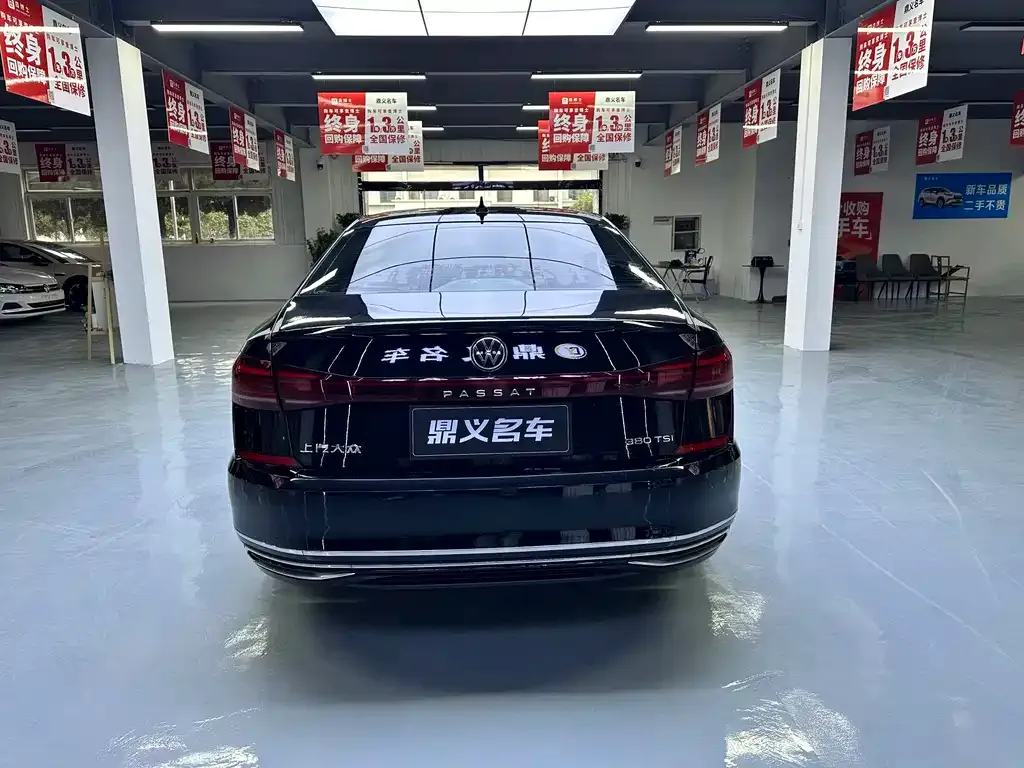 Volkswagen Passat — фото 8