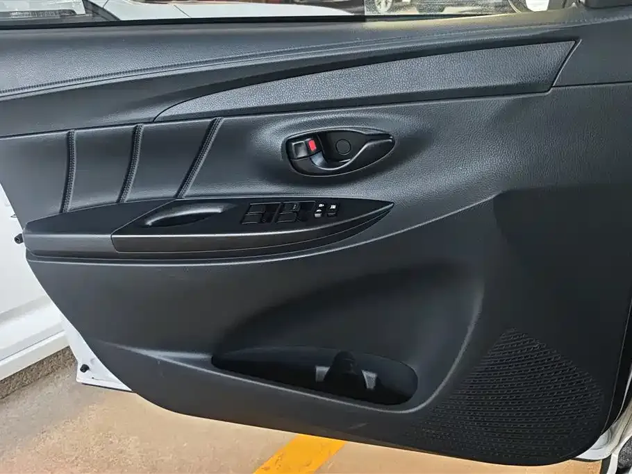 Toyota Yaris L 2023 из CN, фото 6