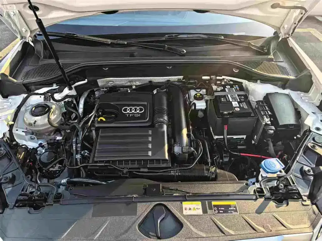 Audi Q2L 2023 из CN, фото 2