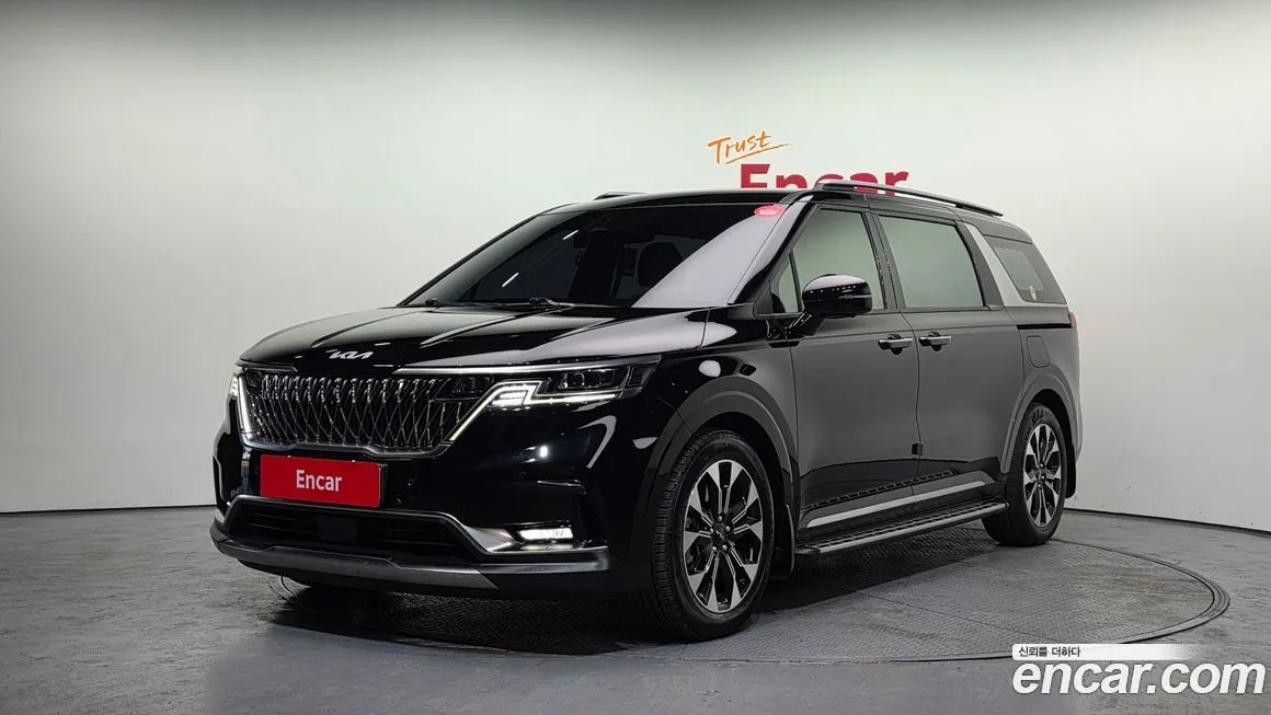 Kia Carnival — фото 1
