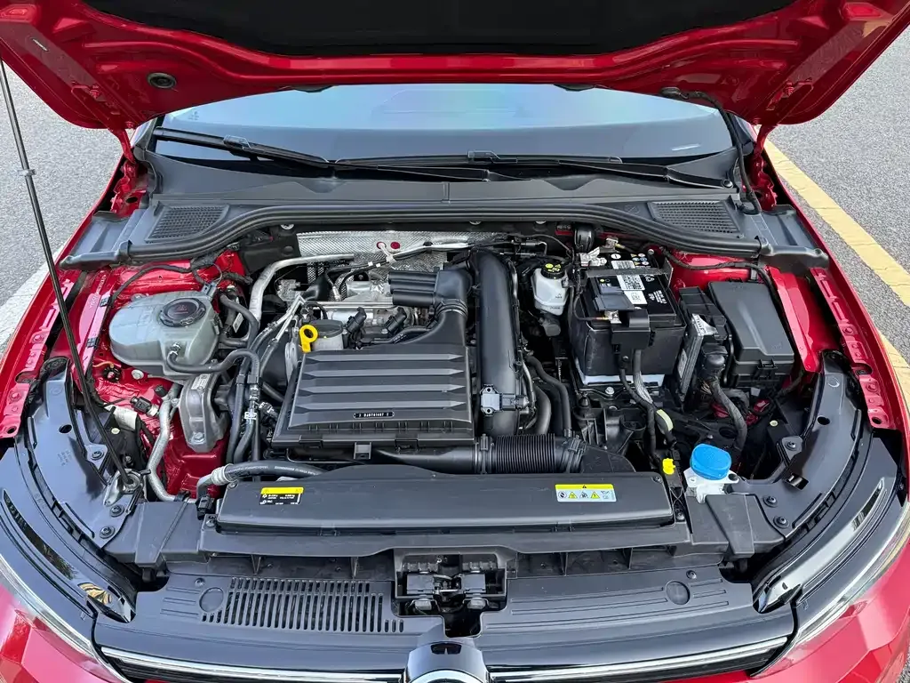 Volkswagen Golf 2022 из CN, фото 10